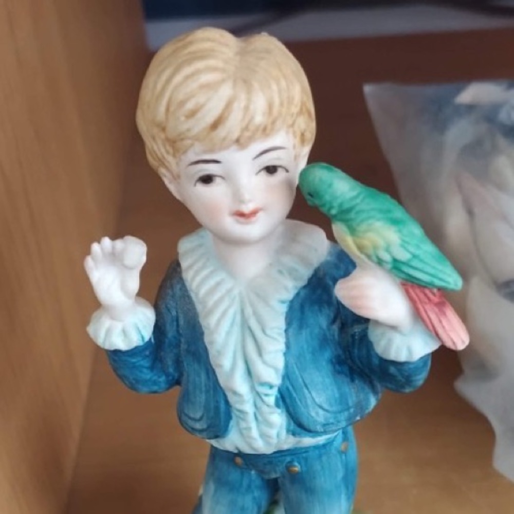 Meet your Posher, Lucero